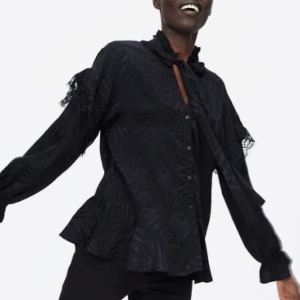 NWOT Zara Black Lace Ruffle button down top blouse Size XS